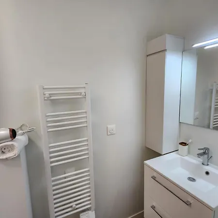 Au Fil De L'eau - Meuble Tourisme 3 Etoiles, Balcon, Spacieux, Confort, Calme アパート Camblain-Chatelain